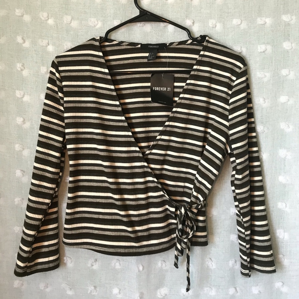 Striped Wrap Gray and White Top NWT F21